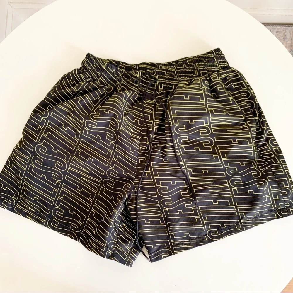 VFILES Men’s 5” Logo Swim Shorts Black Size Medium